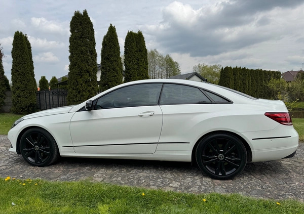 Mercedes-Benz Klasa E cena 99000 przebieg: 181401, rok produkcji 2015 z Włocławek małe 742